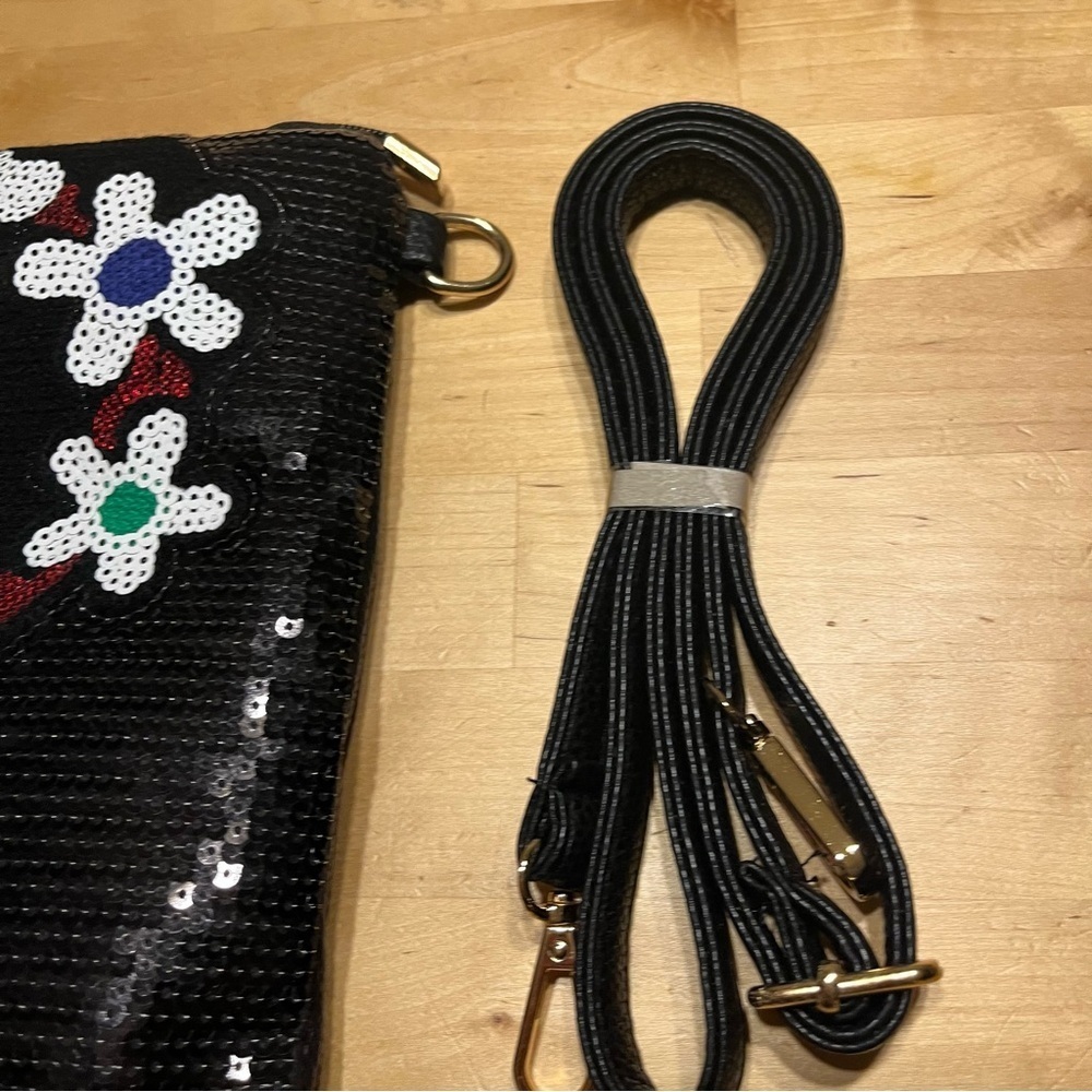 Tiglily NWT Sequined Black Purse With Women In Sun Glasses And Flowers - Picture 4 of 9